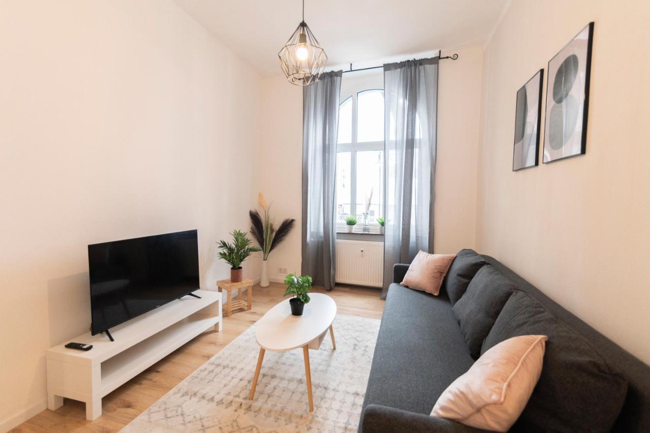 Peter Apartments - Premium Wohnung I 95Qm I 3 Schlafzimmer I Grosses Bad I Kueche I Wohnzimmer I Tv ฟุลดา ภายนอก รูปภาพ
